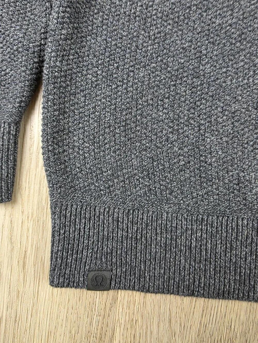 Lululemon Athletica Textured Knit Classic Fit Crewneck Sweater Size S